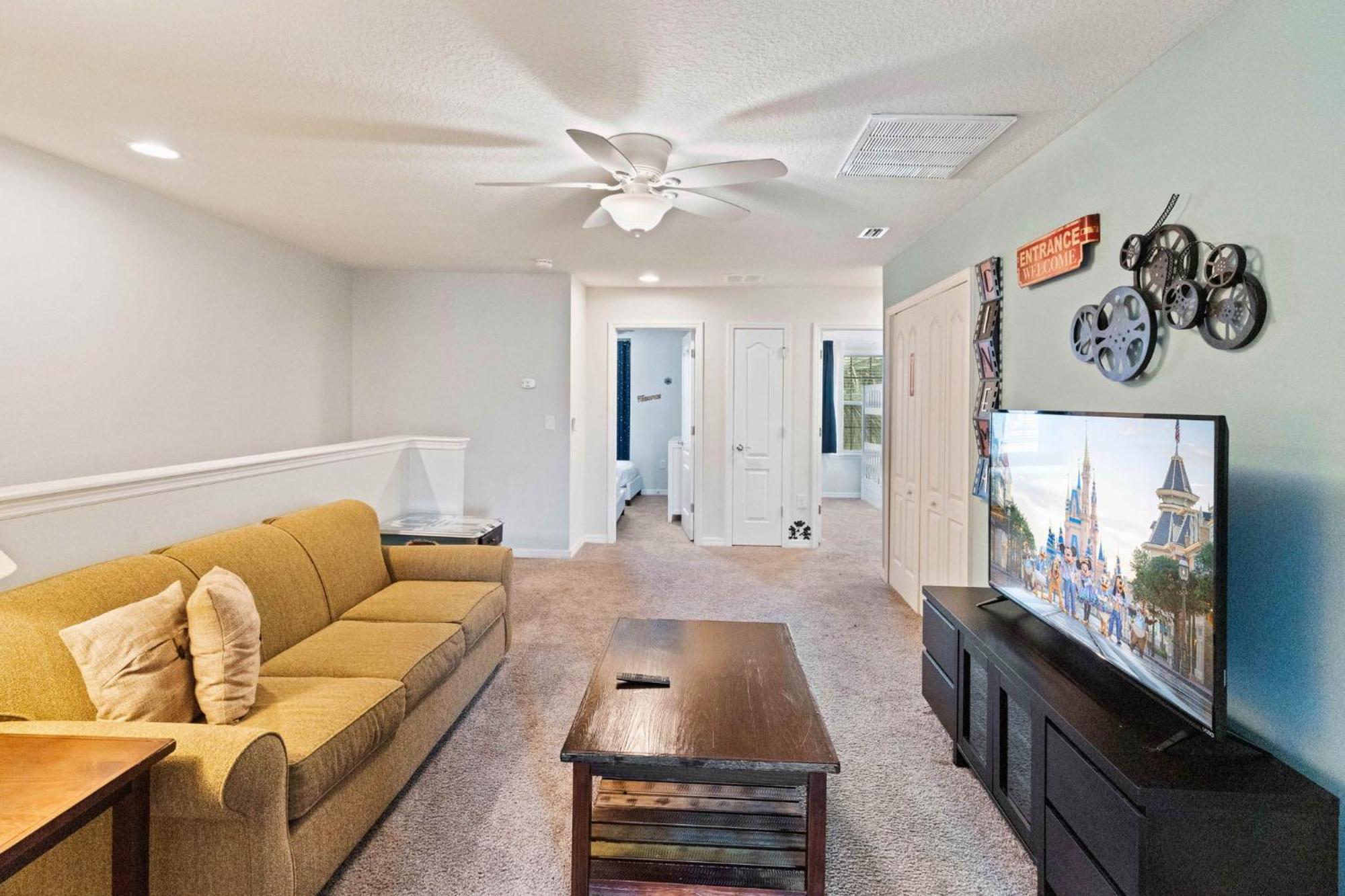 Townhome With Private Pool, Bbq & Free Waterpark Holiday home